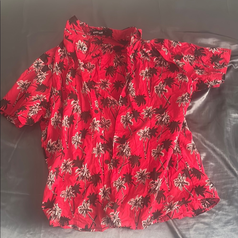 Red Short Sleeve Notched Collar Button Down Shirt